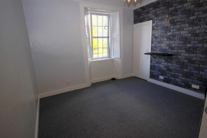 2 Bedroom Flat To Rent In Chapel Place, Montrose, DD10