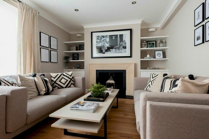 4 Bedroom Property To Rent In Eaton Mews South, Belgravia, SW1W