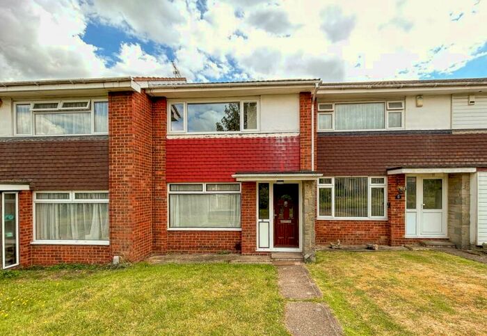 2 Bedroom House To Rent In Hilton Drive, Sittingbourne, ME10