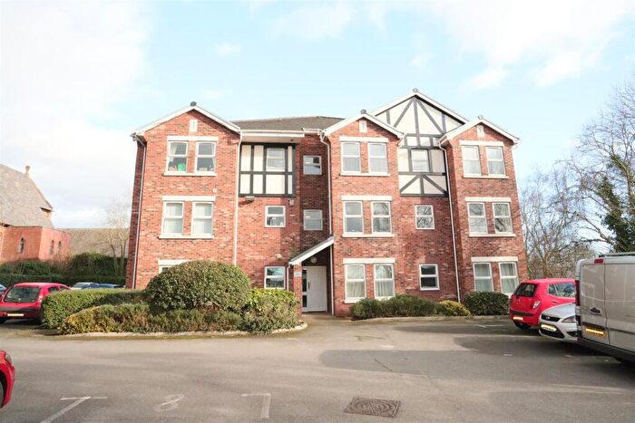 2 Bedroom Apartment To Rent In Sandiford Square, Northwich, CW9