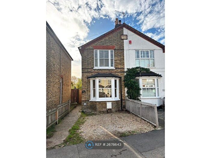 2 Bedroom Semi-Detached House To Rent In Wendover Road, Staines-Upon-Thames, TW18