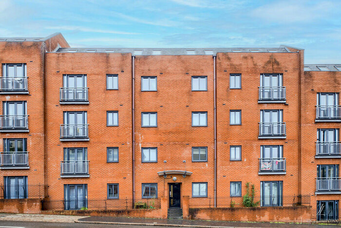 2 Bedroom Apartment To Rent In Q Apartments, Newhall Hill, Jewellery Quarter, B1