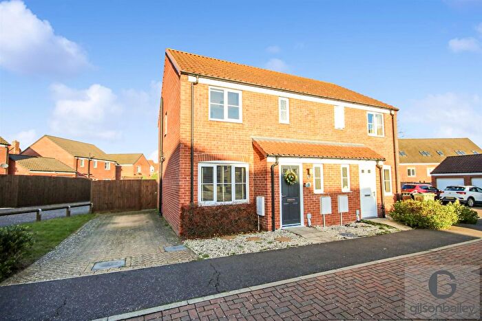 3 Bedroom Semi Detached House For Sale In Avocet Rise, Sprowston, NR7