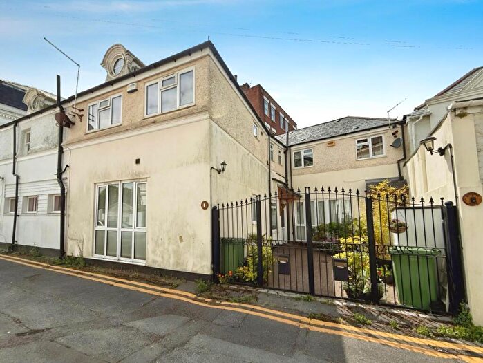 2 Bedroom End Of Terrace House For Sale In Bouverie Road West, Folkestone, CT20