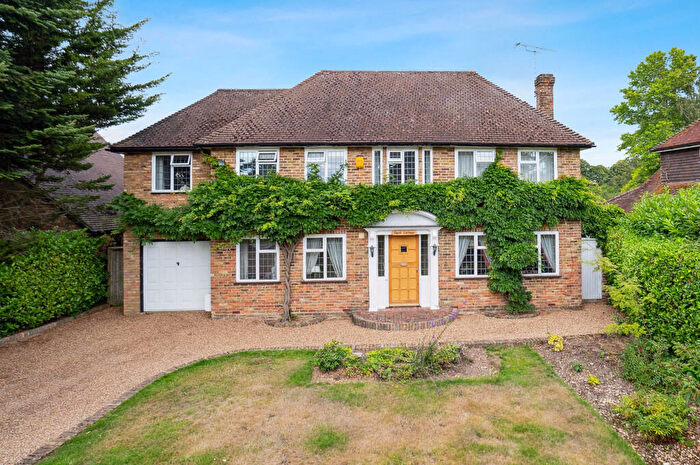 5 Bedroom Detached House For Sale In Ellis Avenue, Chalfont St. Peter, SL9