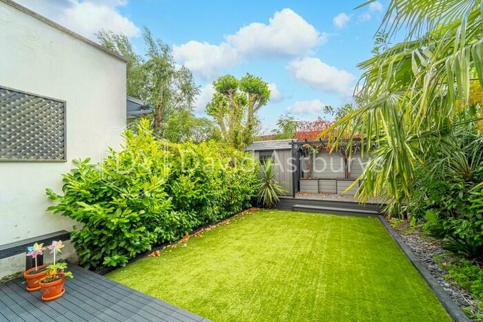 5 Bedroom Terraced House To Rent In Fortis Green Avenue, Muswell Hill, London, N2