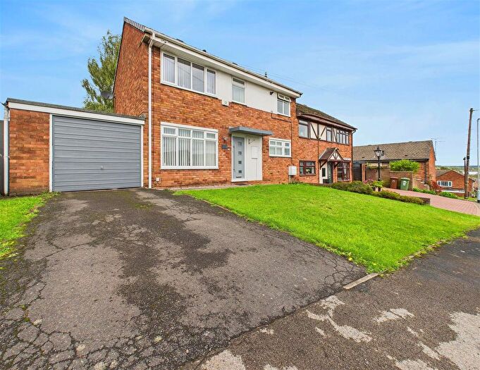 3 Bedroom Semi-Detached House For Sale In Sutton Close, Brereton, WS15