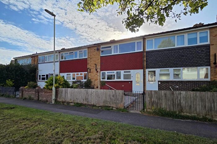 3 Bedroom Terraced House For Sale In Biggin Walk, Fareham, PO14