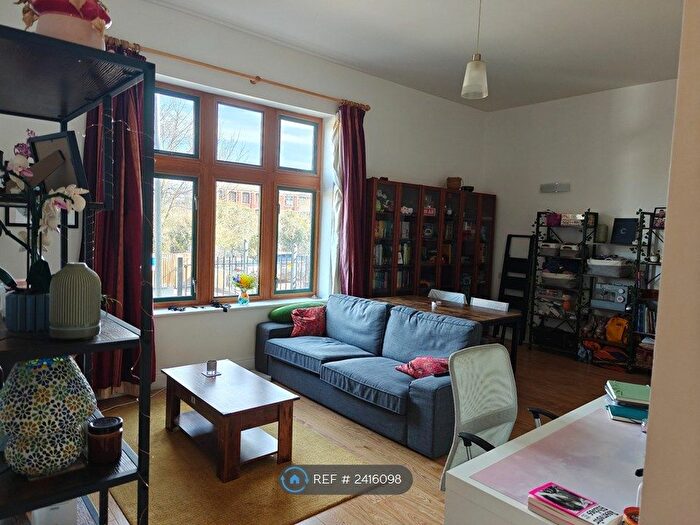 2 Bedroom Flat To Rent In The Academy, Bath, BA2