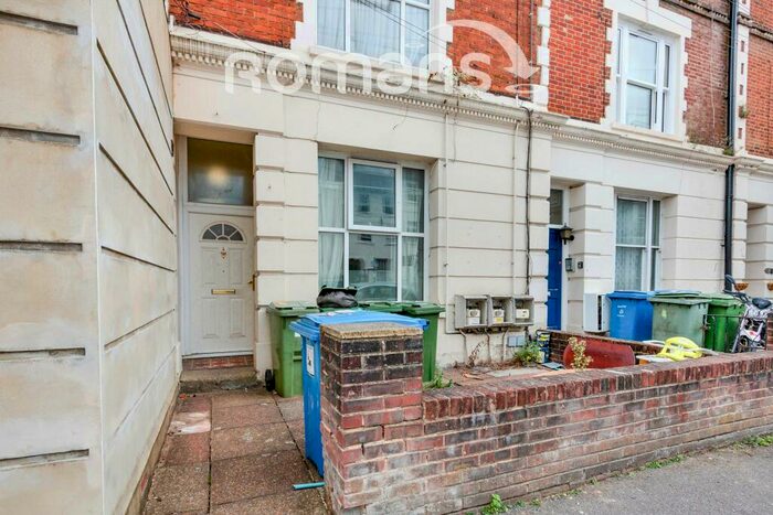 2 Bedroom Apartment To Rent In Arthur Street, GU11