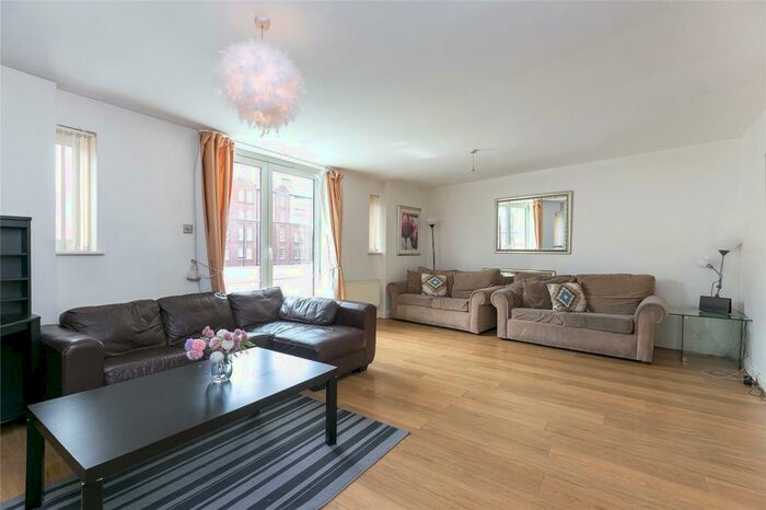 2 Bedroom Flat To Rent In Elizabeth Court, Palgrave Gardens, London, NW1