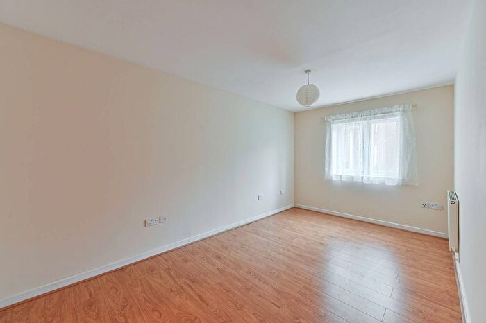 2 Bedroom Flat To Rent In Blytheswood Place, Streatham, London, SW16