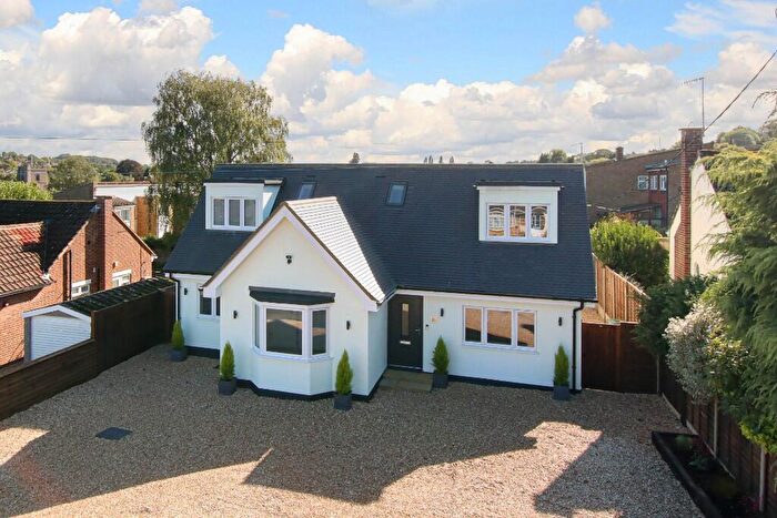 5 Bedroom Detached House For Sale In Darrs Lane, Northchurch, Berkhamsted Hertfordshire, HP4