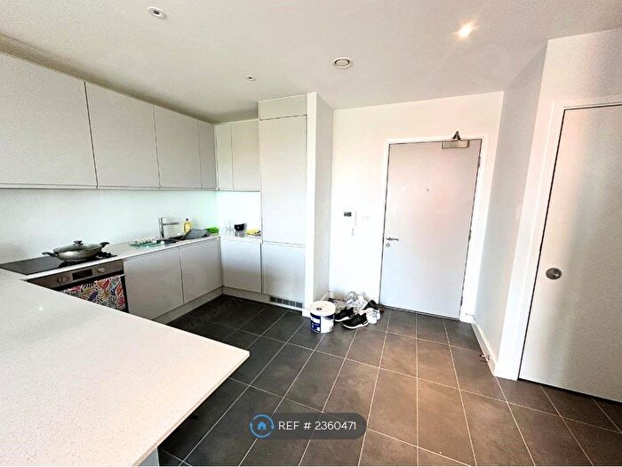 2 Bedroom Flat To Rent In Block B, Salford, M3
