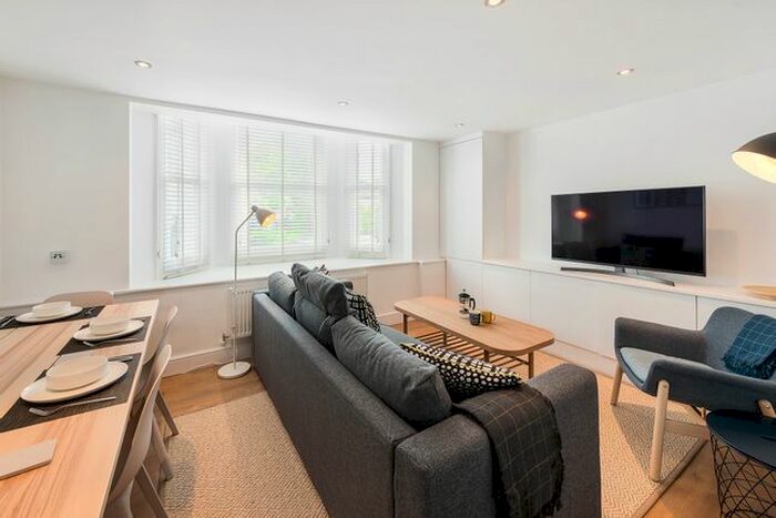 2 Bedroom Flat To Rent In Alderbrook Road, London, SW12