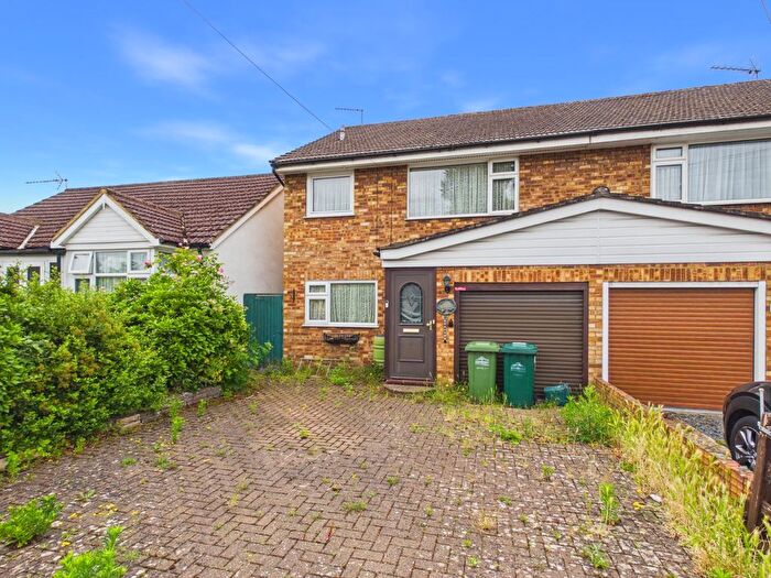 3 Bedroom Semi Detached House For Sale In Kingston Road, Ashford, Surrey, TW15