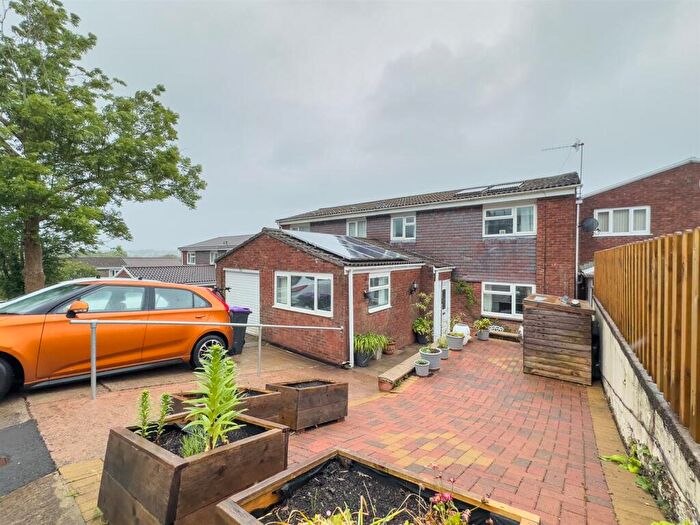 3 Bedroom Terraced House For Sale In Brynglas, Hollybush, Cwmbran, NP44