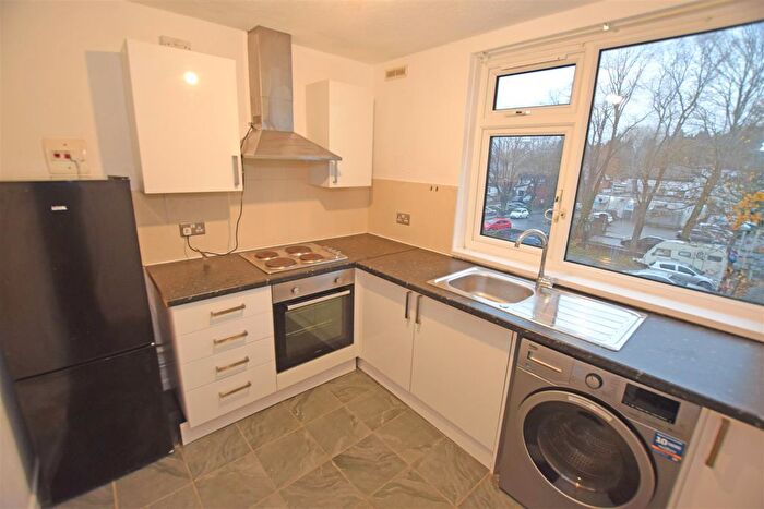 1 Bedroom Flat For Sale In Llanishen Court, Llanishen, CF14
