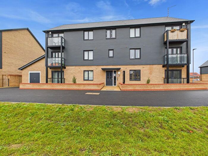 2 Bedroom Flat For Sale In Natures Way, Great Haddon, PE7