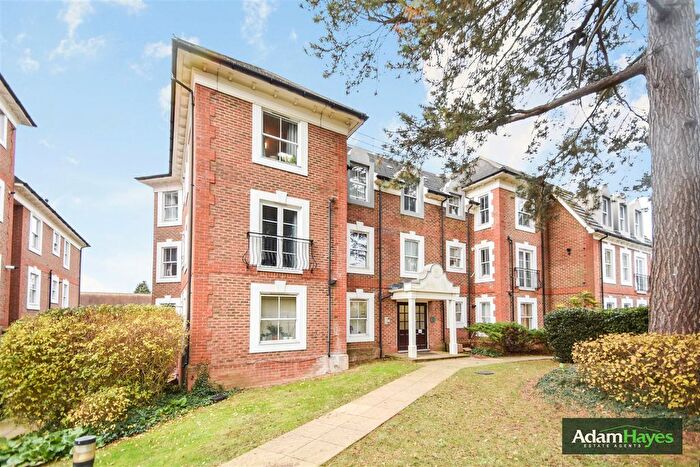 1 Bedroom Flat To Rent In Woodside Avenue, Woodside Park, N12