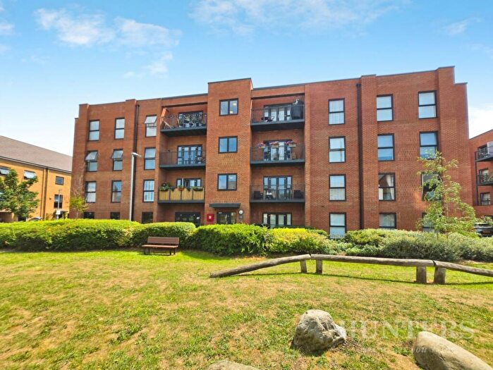 1 Bedroom Apartment For Sale In Felnex Avenue, Wallington, SM6