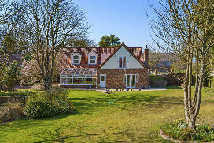 4 Bedroom Detached House For Sale In Wragholme Road, Grainthorpe, LN11