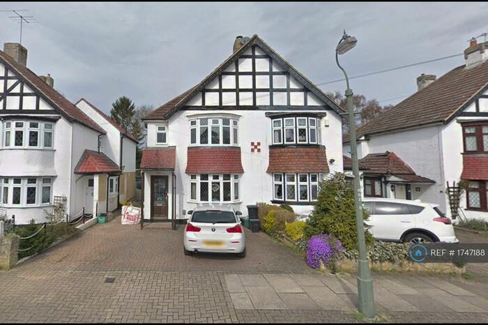 4 Bedroom Semi-Detached House To Rent In Hayes Wood Avenue, Bromley, BR2