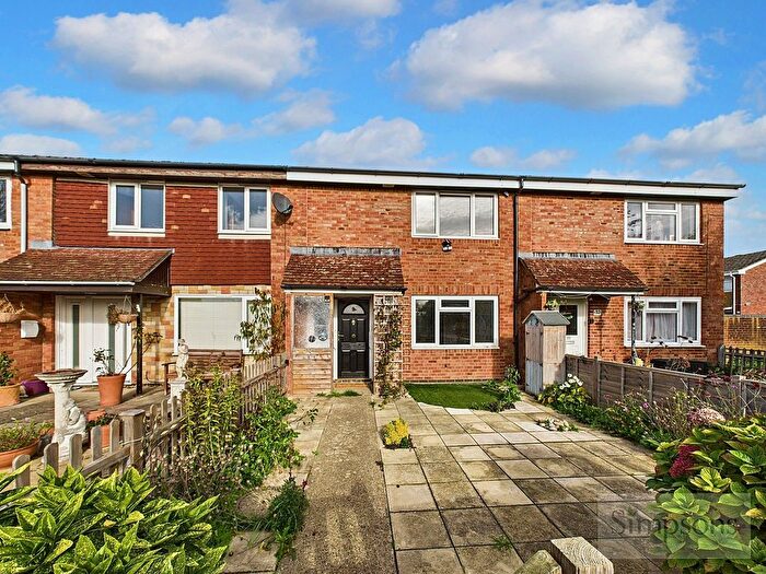 2 Bedroom Terraced House For Sale In Overmead, Abingdon, OX14