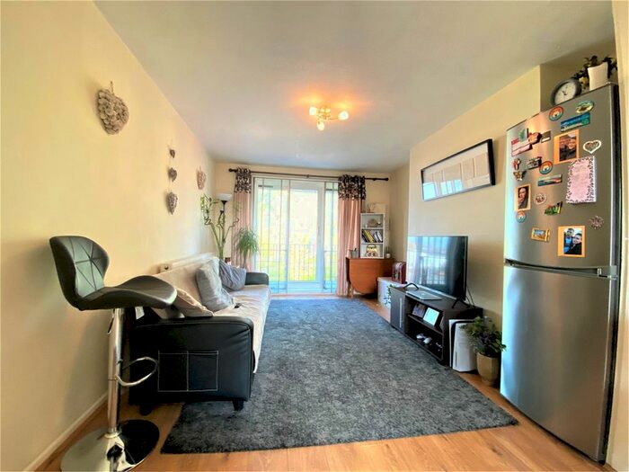 1 Bedroom Flat To Rent In Cowley Road, Uxbridge, Greater London, UB8