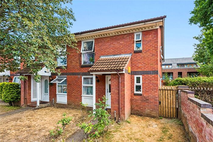 1 Bedroom Flat For Sale In Portland Road, London, N15