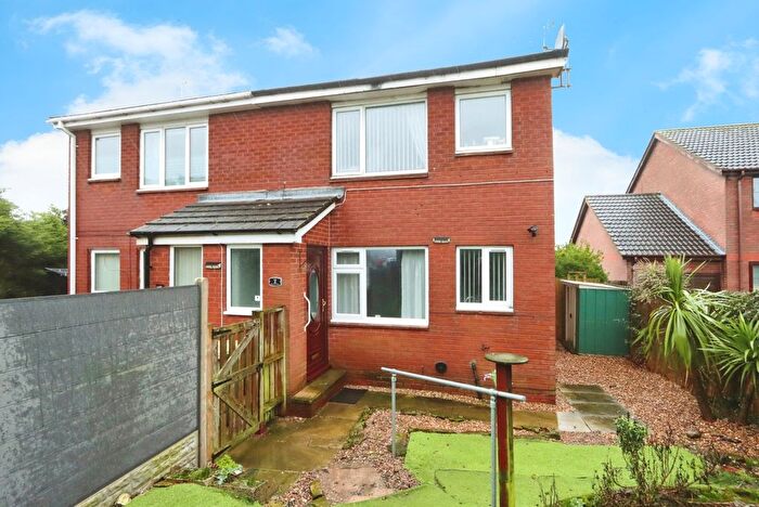 1 Bedroom Flat For Sale In Foxcroft Chase, Killamarsh, Sheffield, Derbyshire, S21