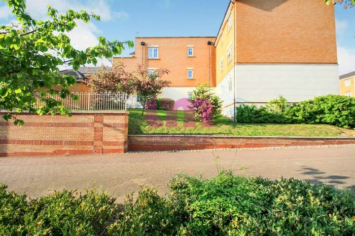 2 Bedroom Ground Flat To Rent In Kendal, Purfleet-on-Thames, RM19