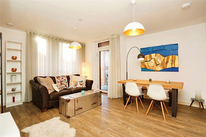 1 Bedroom Flat For Sale In Telegraph Avenue, Greenwich, SE10