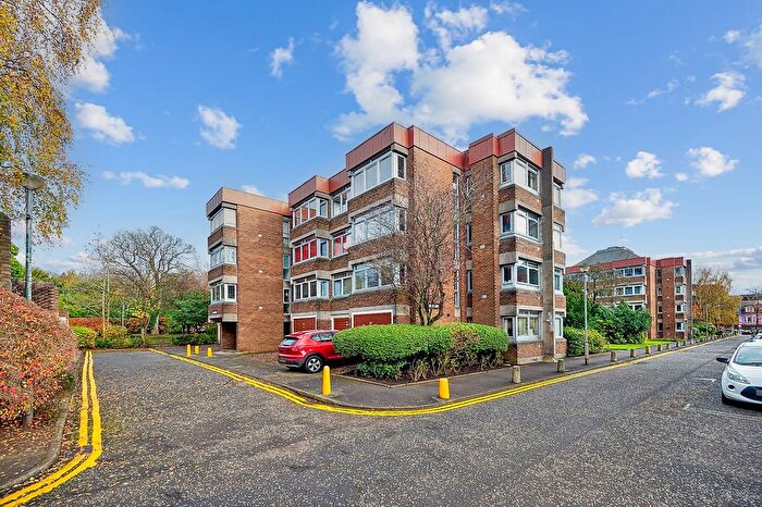 1 Bedroom Flat To Rent In Marlborough Court, Shawlands, Glasgow, G41