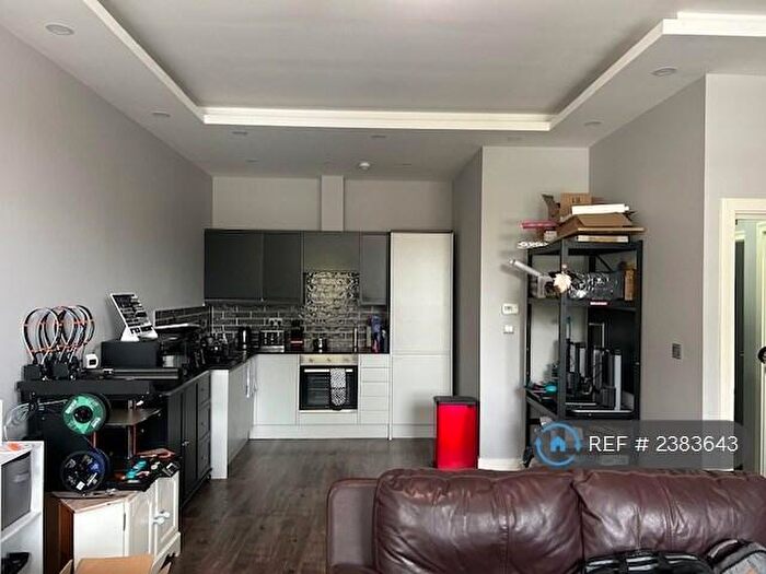 1 Bedroom Flat To Rent In Nya Court, St. Austell, PL25