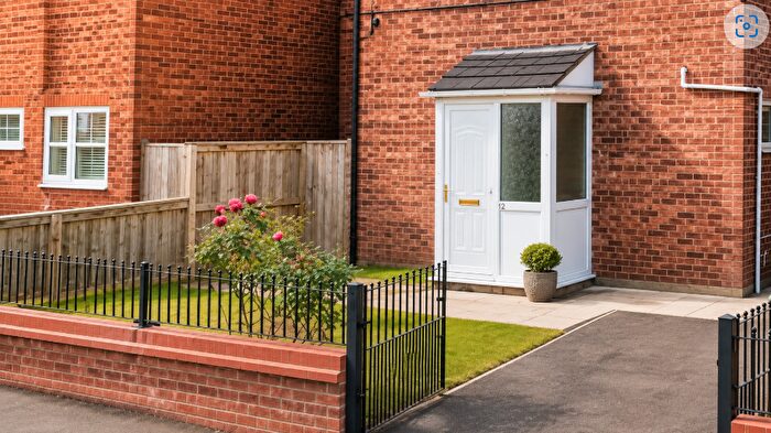4 Bedroom Semi-Detached House To Rent In Arley Moss Road, Manchester, M13