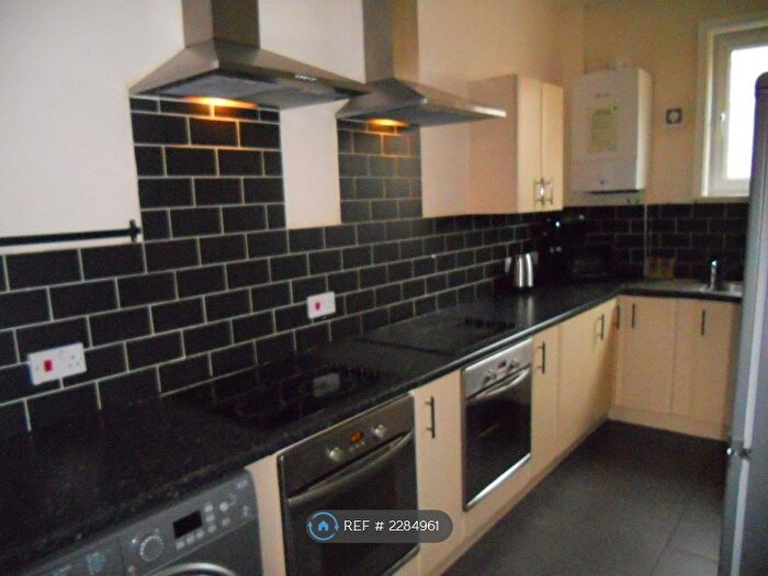 7 Bedroom Terraced House To Rent In Wilbraham Road, Manchester, M14