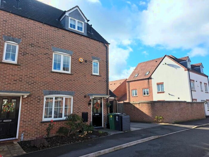 4 Bedroom End Of Terrace House To Rent In Denby Bank, Marehay, Ripley, DE5