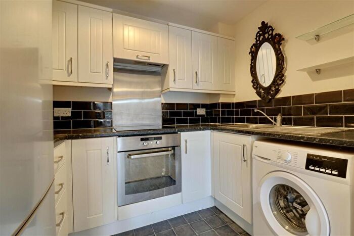 1 Bedroom Flat To Rent In Aylward Street, Portsmouth, PO1