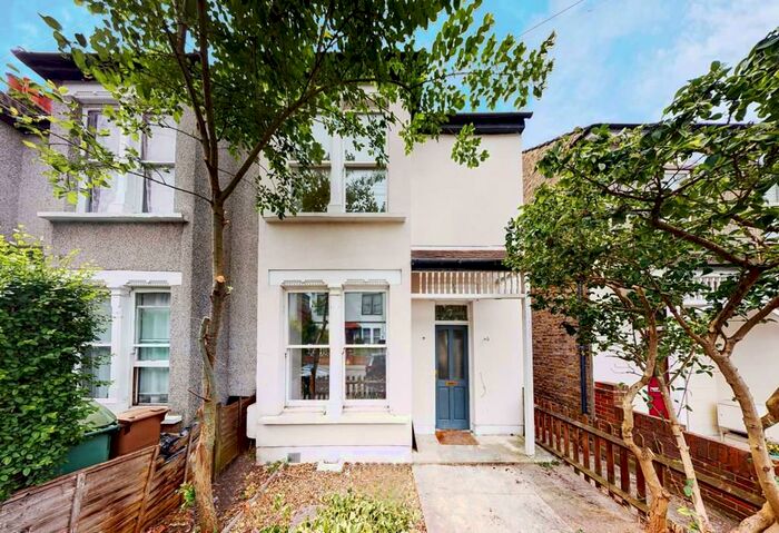 3 Bedroom End Of Terrace House To Rent In Stayton Road, Sutton, Surrey, SM1