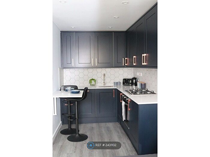 1 Bedroom Flat To Rent In The Broadway, London, SW19