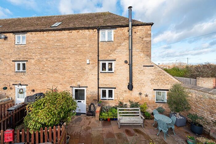 3 Bedroom Terraced House For Sale In Fotheringhay Mews, Oundle, Northamptonshire, PE8