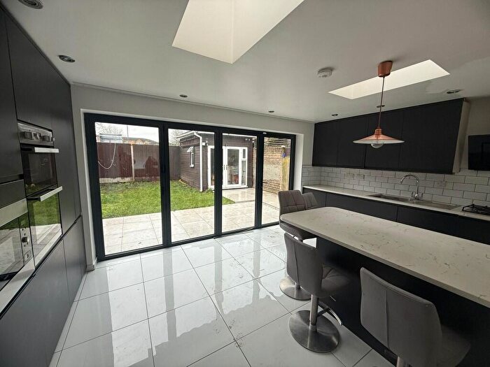 4 Bedroom Semi Detached House To Rent In Edinburgh Crescent, Waltham Cross, Hertfordshire, EN8