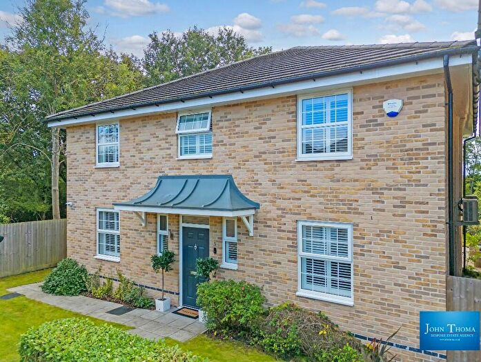 5 Bedroom Detached House For Sale In Cobmead Grove, Waltham Abbey, Essex, EN9