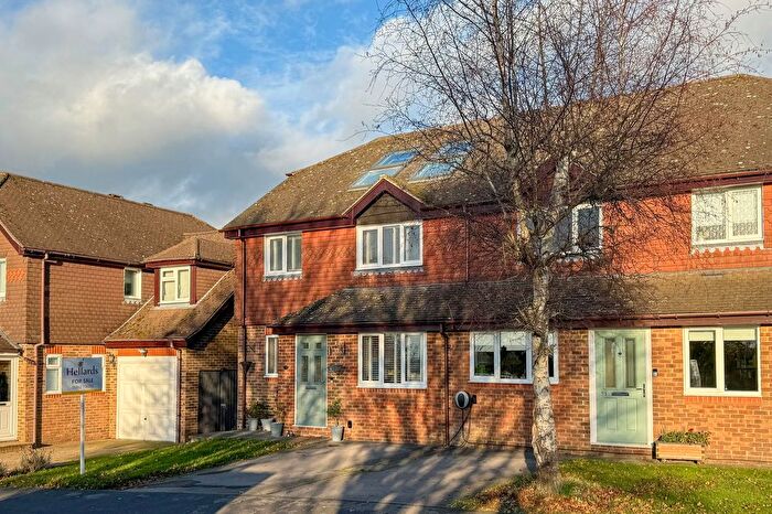 4 Bedroom Semi Detached House For Sale In Oak Hill, Alresford, SO24