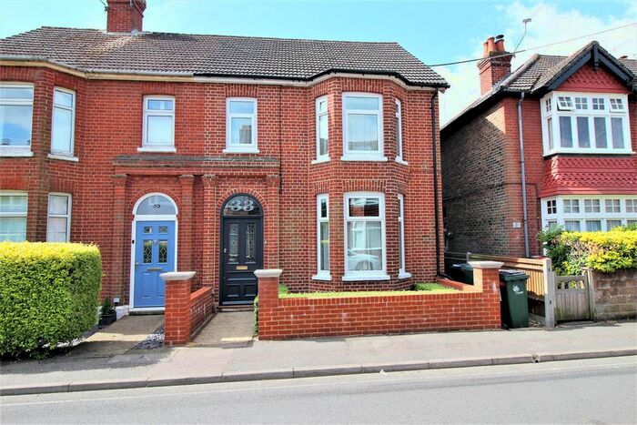 3 Bedroom Property To Rent In East Park, Crawley, RH10