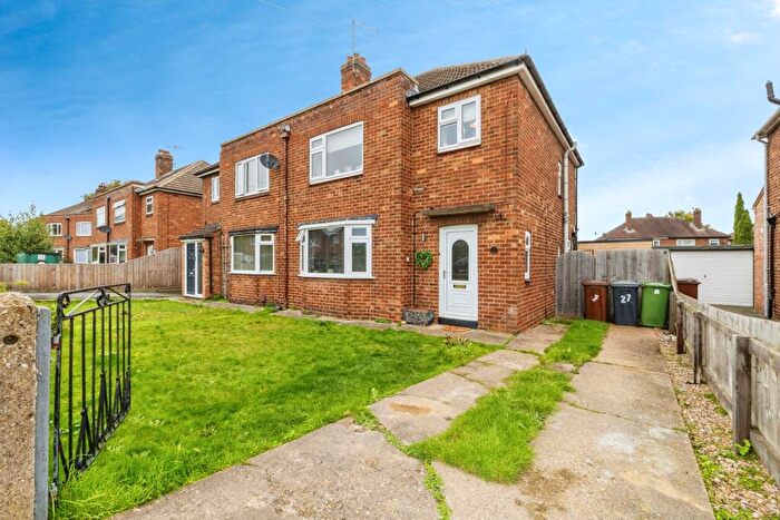 3 Bedroom Semi-Detached House For Sale In Buttery Close, Lincoln, LN6