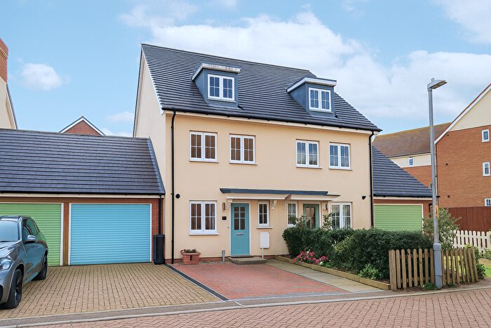 3 Bedroom Semi-Detached House For Sale In Colmanton Grove, Sholden, Deal, CT14