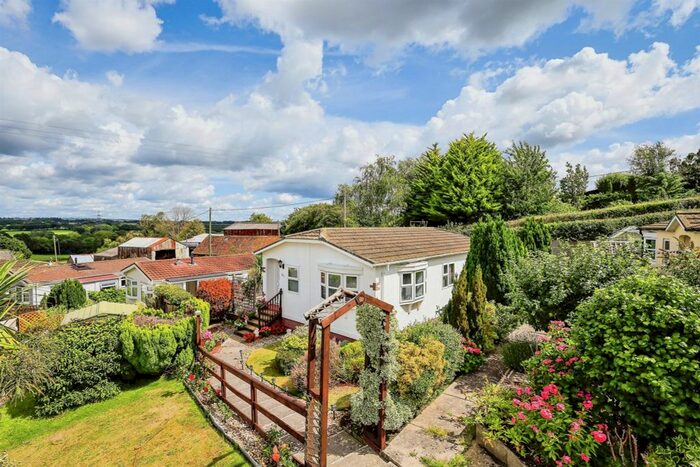 2 Bedroom Mobile/park Home For Sale In Orchard View Park, Herstmonceux, Hailsham, BN27