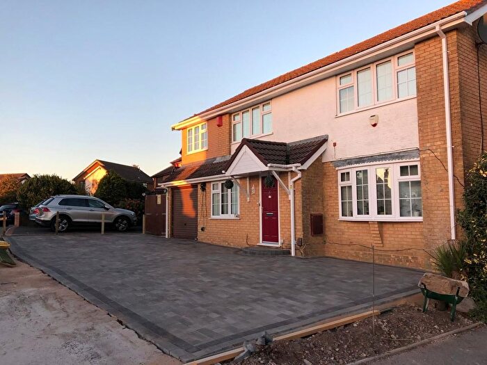 5 Bedroom Detached House To Rent In Caton Close, Poole, BH12